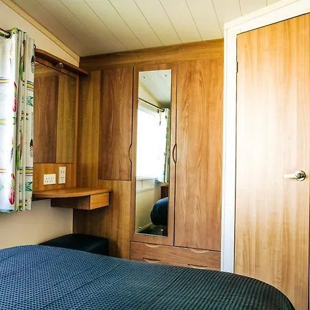 Captivating 6-Person Caravan In Rhyl Exterior photo