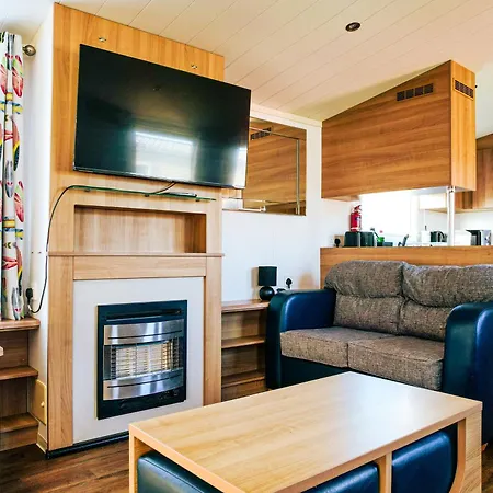 Captivating 6-Person Caravan In Rhyl Exterior photo