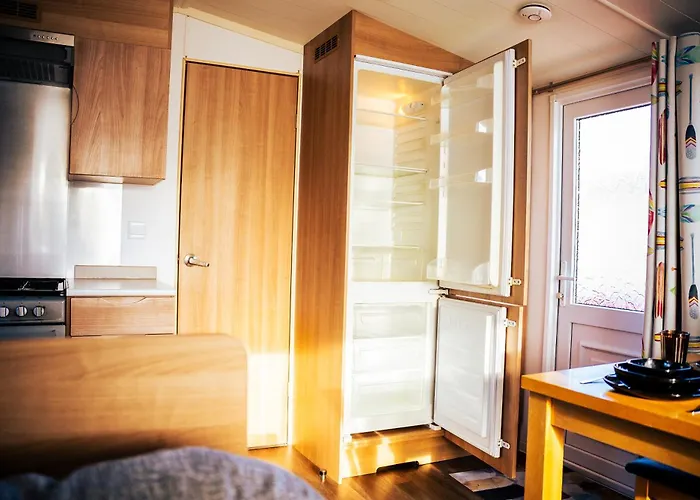 Captivating 6-Person Caravan In Rhyl