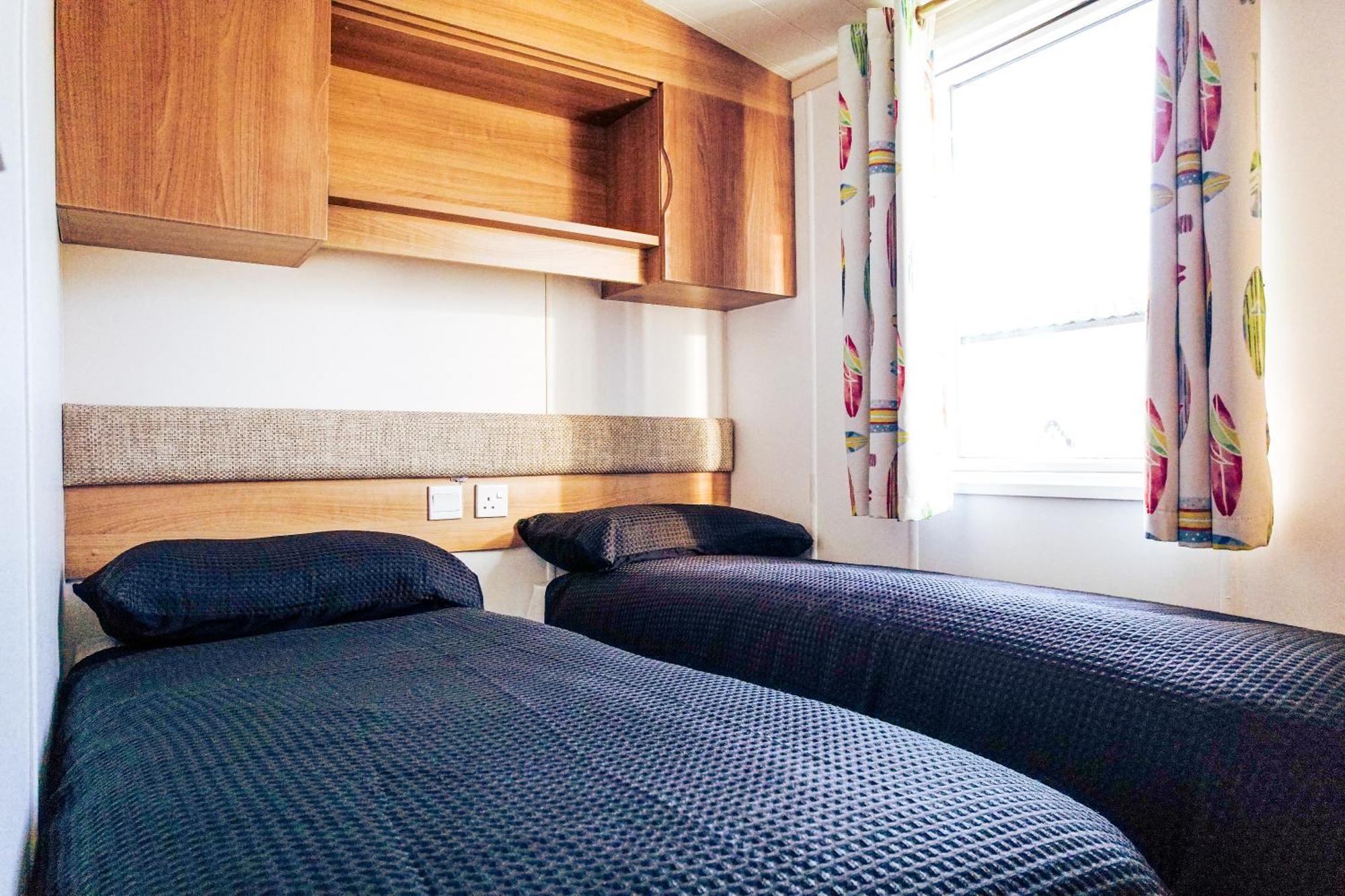 Holiday home Captivating 6-person Caravan In